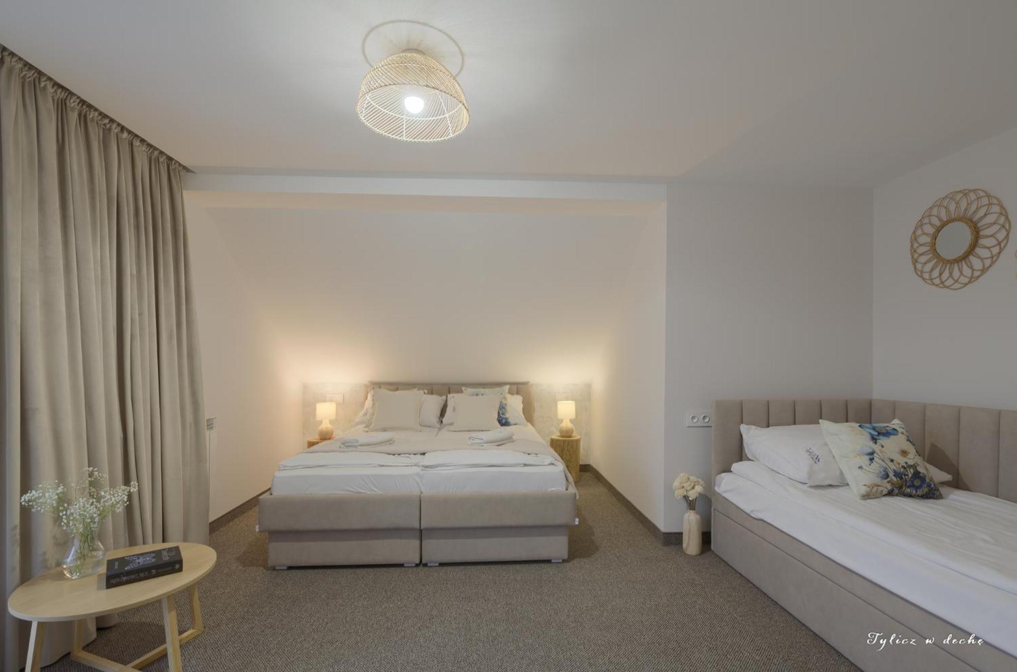 Tylicz W Deche Pokoje I Apartamenty Bagian luar foto
