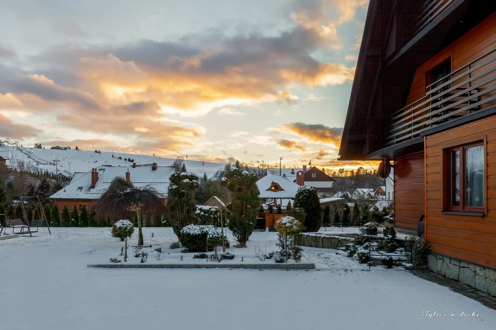 Tylicz W Deche Pokoje I Apartamenty Bagian luar foto