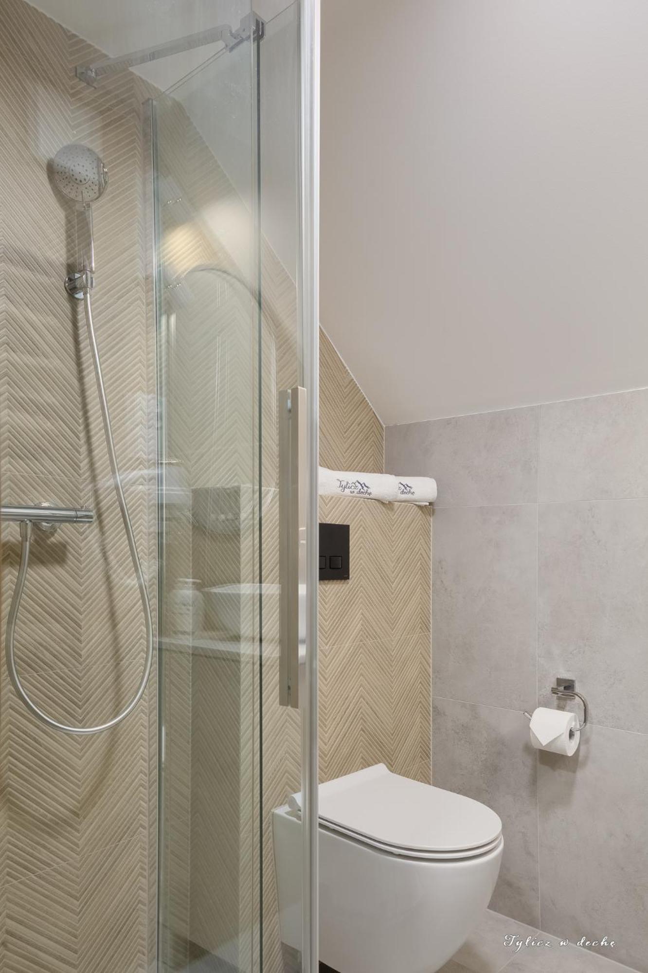 Tylicz W Deche Pokoje I Apartamenty Bagian luar foto