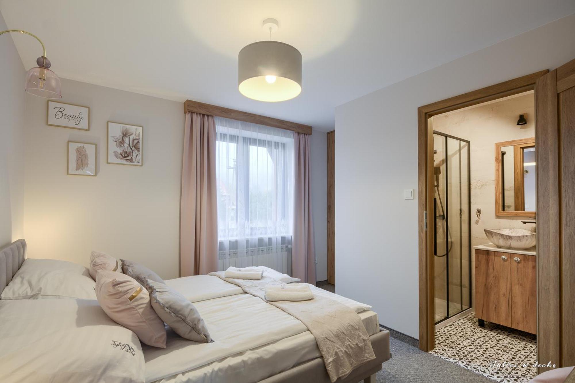 Tylicz W Deche Pokoje I Apartamenty Bagian luar foto
