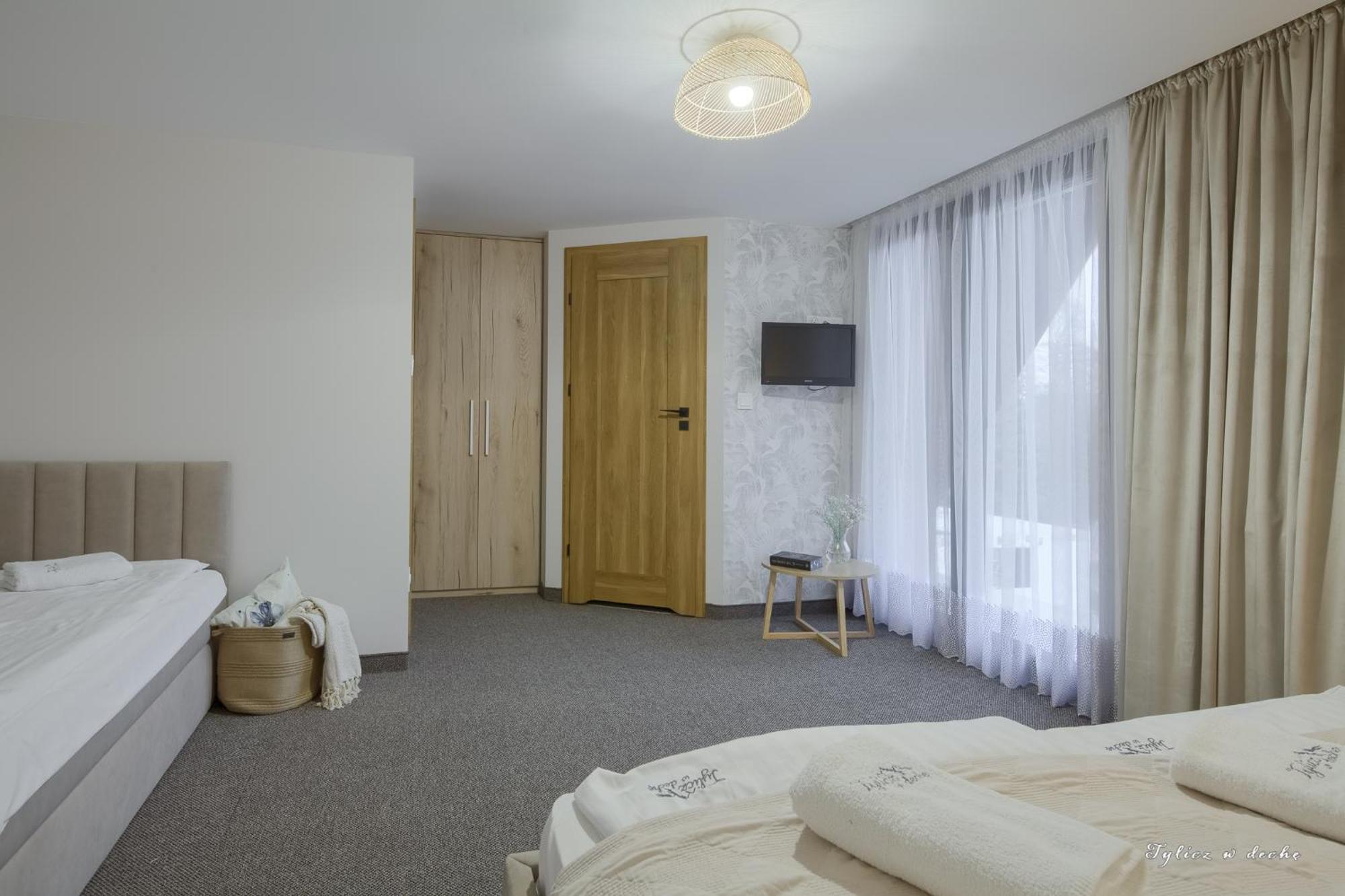 Tylicz W Deche Pokoje I Apartamenty Bagian luar foto
