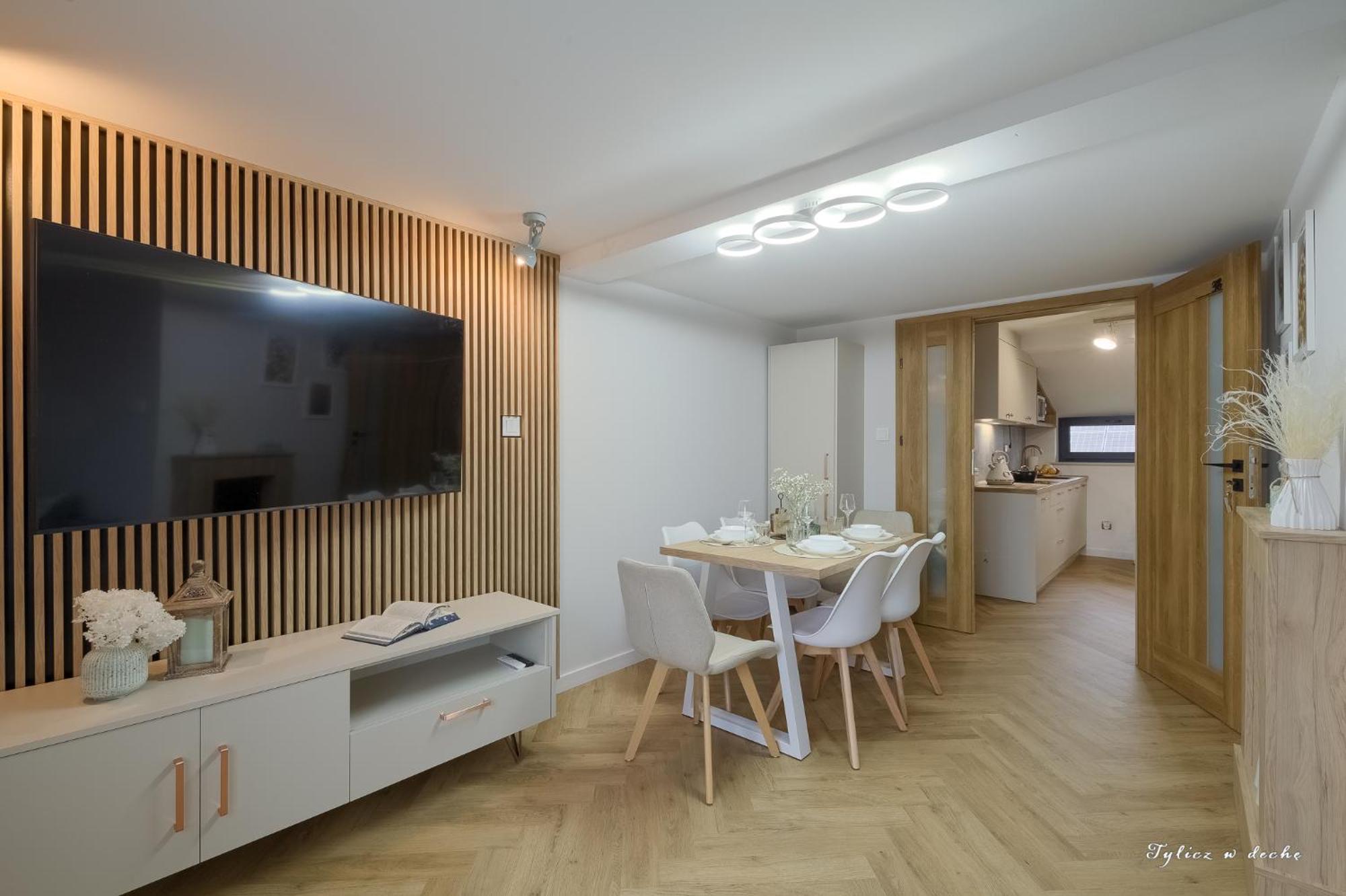 Tylicz W Deche Pokoje I Apartamenty Bagian luar foto
