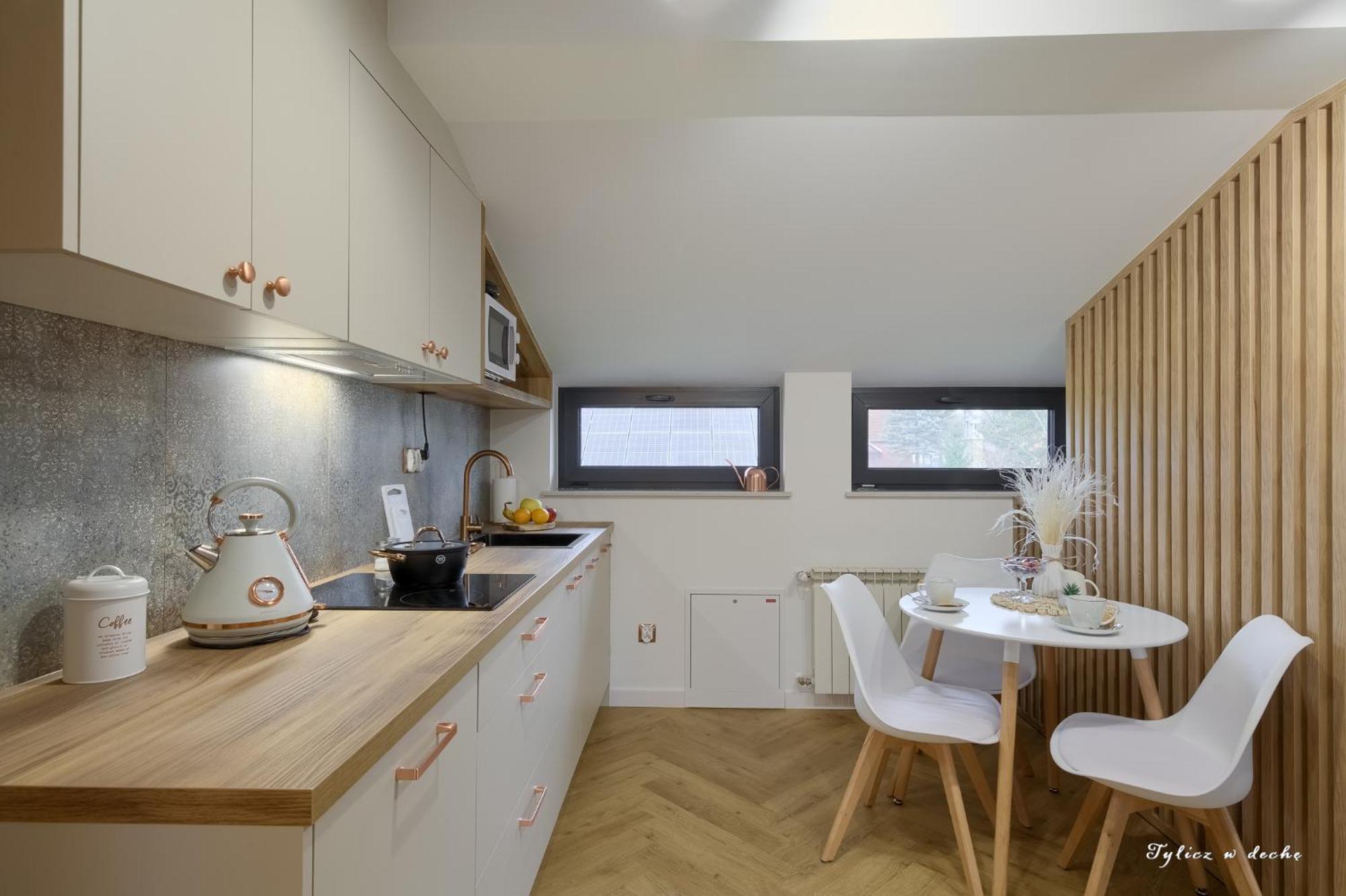 Tylicz W Deche Pokoje I Apartamenty Bagian luar foto