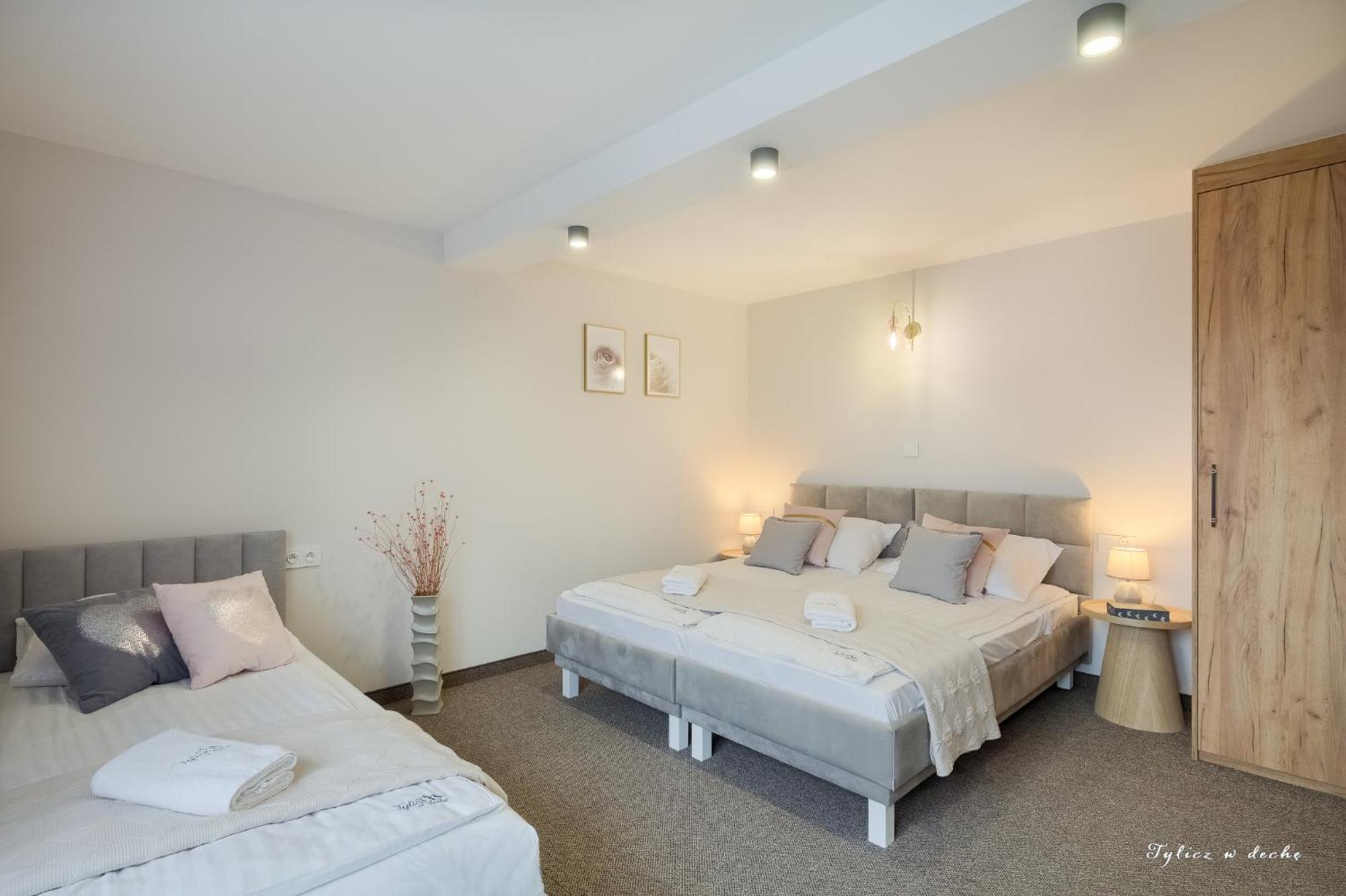 Tylicz W Deche Pokoje I Apartamenty Bagian luar foto